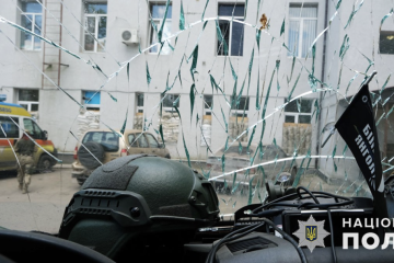 La police ukrainienne a évacué une femme et ses trois enfants du village situé près de la ligne de front dans la région de Donetsk