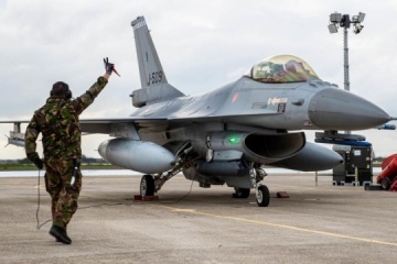 オランダ、ウクライナ軍航空機操縦士のＦ１６訓練を速やかに始めることを希望
