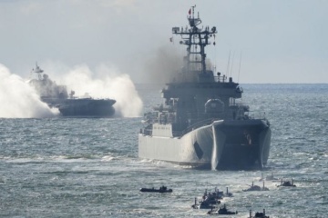 Two Russian missile carriers in Black Sea ready to fire up to 16 Kalibr missiles