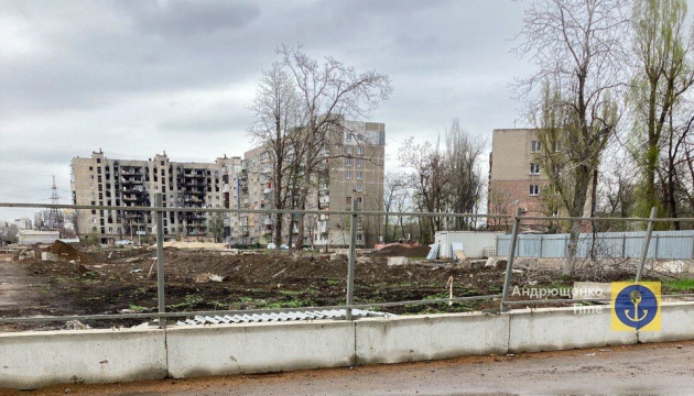 Андрющенко показав світлини з окупованого Маріуполя: розруха, бруд та відчуженість