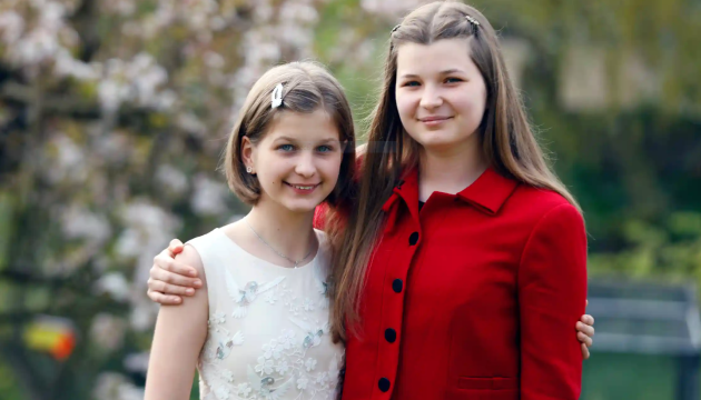 Українські біженки сестри Михайличенки вражають талантом британців