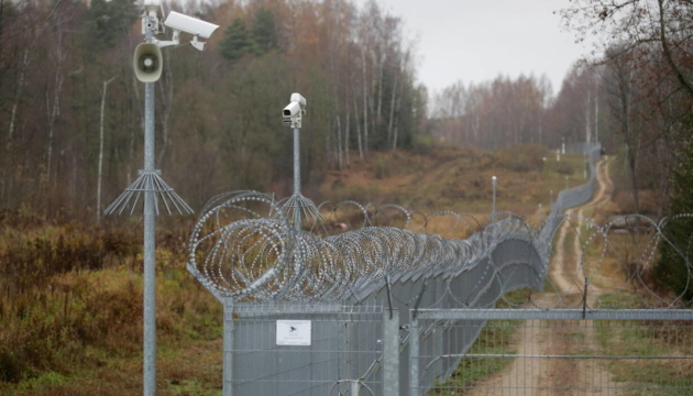 Польща завершує монтаж електробар’єра на кордоні з білоруссю