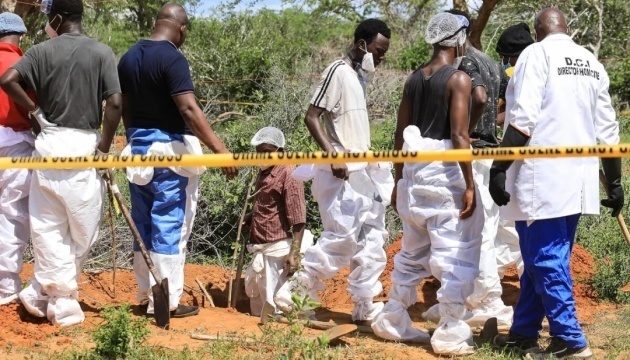 У Кенії розпочали розтин тіл сектантів, які померли від голоду