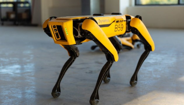 Reznikov ukázal robota „psa“ stvoreného na odmínovanie