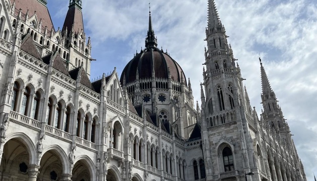 Угорщина продовжить надзвичайний стан через війну в Україні