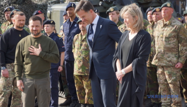 Zelensky visits Dutch Air Force base