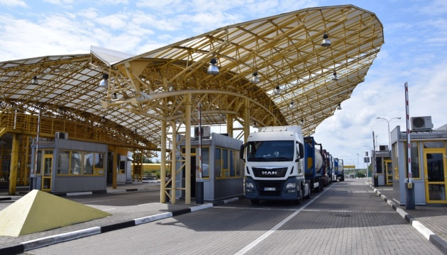 Польща не приймає вантажівки з України, які йдуть через «Ягодин» - прикордонники