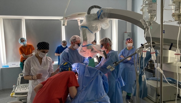 Львівські лікарі вперше провели операцію на мозку з пробудженням пацієнта
