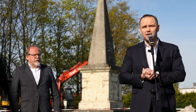 У Польщі демонтували ще один «пам’ятник вдячності червоній армії»