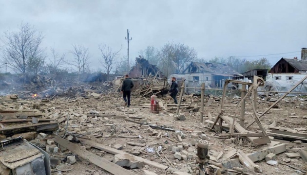 Внаслідок ракетного удару по Павлограду 1 травня пошкоджені близько 300 приватних будинків
