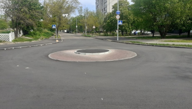На перехресті вулиць Бекешкіної та Вільде влаштували кільцеву розв’язку