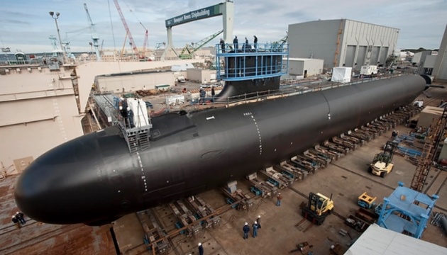США вводять в експлуатацію новий підводний човен класу «Вірджинія»