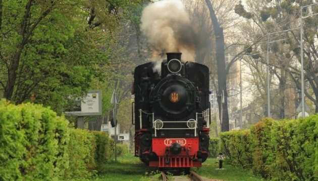 На Київській дитячій залізниці курсуватиме старовинний паровоз