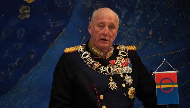 У Малайзії під час відпустки госпіталізували 87-річного короля Норвегії