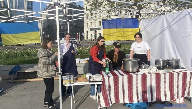 Українці у Відні відзначили День пам’яті та примирення 