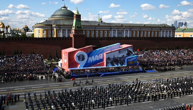 На параді у москві був лише один танк – музейний