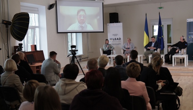 Єврокомісія через програму U-LEAD організує в Україні тестові пілотні проєкти з відновлення шкіл
