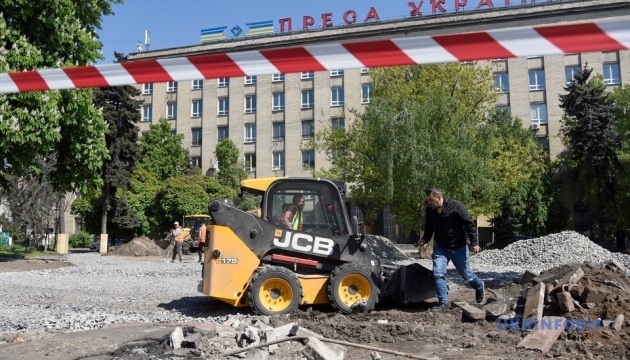 У Києві біля станції метро «Шулявська» демонтували близько 30 МАФів