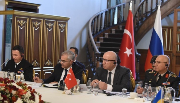 イスタンブルで「黒海穀物回廊」の効力延長協議　合意なく、継続協議へ