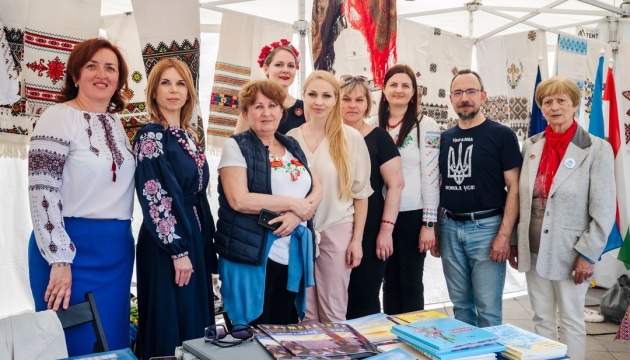 Українська громада долучилася до святкування Дня Європи у Будапешті