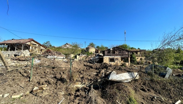На Херсонщині ворог скинув на село Кізомис керовані авіабомби, є руйнування