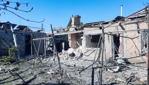 Russian army shells Nikopol with heavy artillery, damaging houses, church, gas pipelines 