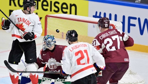 Чемпіонат світу з хокею розпочався перемогами Швеції, Канади, Чехії та США