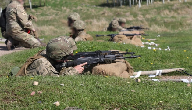 Інструктори країн ЄС уже підготували 24 тисячі українських військових