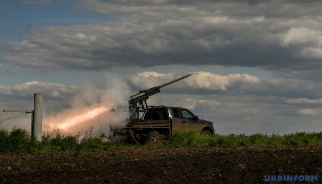 Russians attempting to attack Ukrainian positions in Luhansk region - 111 strikes per day 