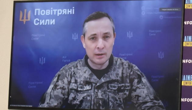 ウクライナ軍航空機操縦士は４か月でＦ１６を操縦できるようになる＝空軍報道官