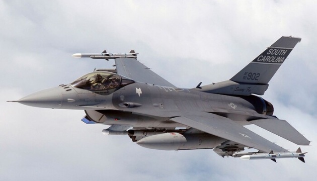 У Повітряних силах очікують, що перші F-16 з'являться в Україні навесні