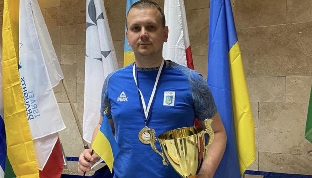 Українець Артем Іванов став чемпіоном світу з шашок-100