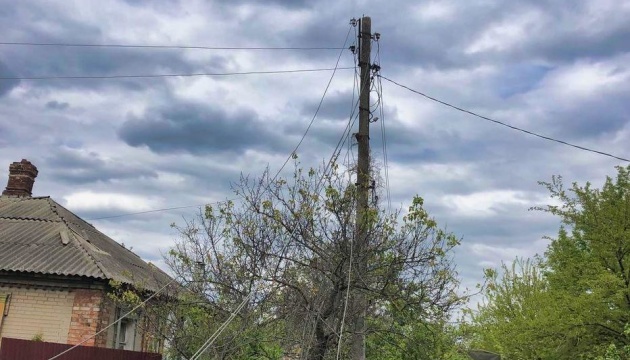 Енергетики за дві доби відновили електропостачання у 15 населених пунктах Донеччини