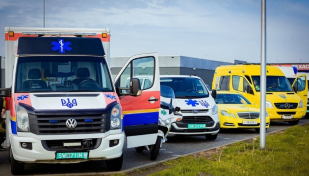 Rosyjski fejk - Ukraińcy sprzedają części zamienne od ambulansów od holenderskich wolontariuszy

