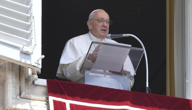 El Papa Francisco llama a no acostumbrarse a la guerra y estar cerca del pueblo ucraniano