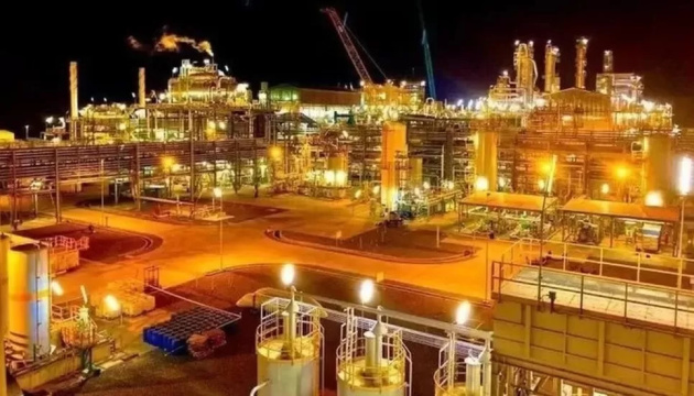 У Нігерії відкрили найбільший в Африці нафтопереробний завод