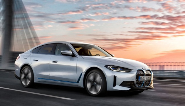 BMW презентувала три нові електрокари