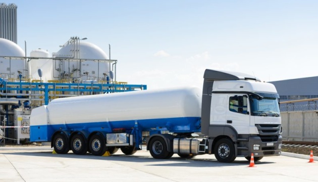 Ісландія придбає нафтові вантажівки для ЗСУ