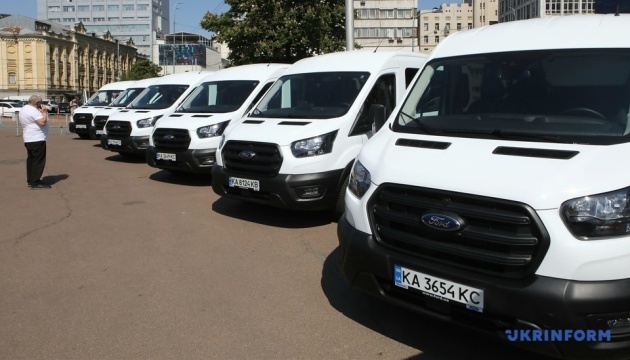 Данія передала Україні 15 інклюзивних автомобілів 