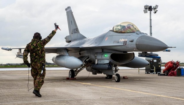 Нідерланди хочуть швидко розпочати навчання українських пілотів на F-16