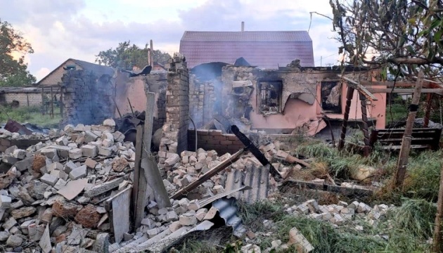 Russian bombs damage dormitory, church, grain storage facility in Kherson region