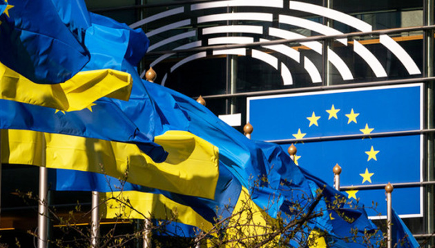 La UE prorroga el comercio libre de aranceles con Ucrania por un año