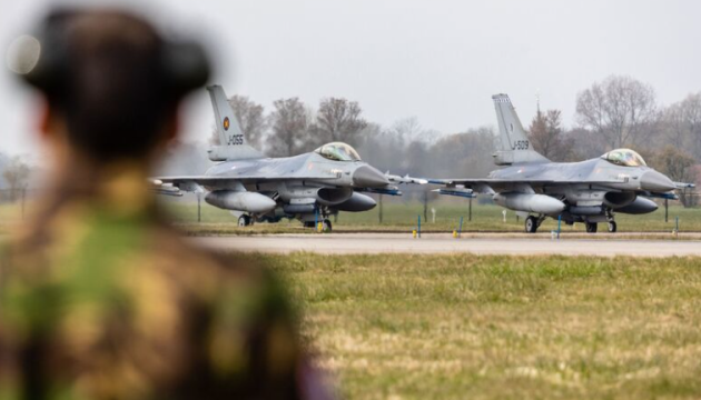 Netherlands may transfer F-16s to Ukraine after pilot training - Bloomberg