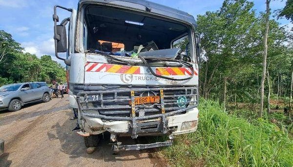 Щонайменше 19 людей загинули внаслідок аварії автобуса в Камеруні