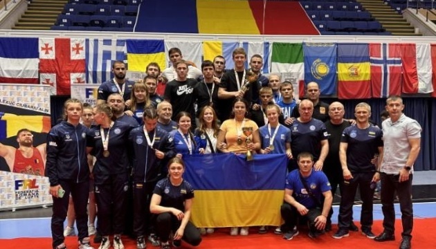 Українські борці вільного стилю виграли 17 медалей на турнірі в Румунії