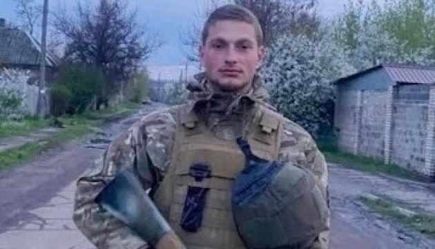 Памʼяті снайпера, спортсмена Богдана Ходаківського