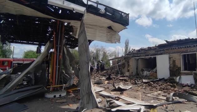 Bombardierung von Torezk: Zahl der Todesopfer gestiegen