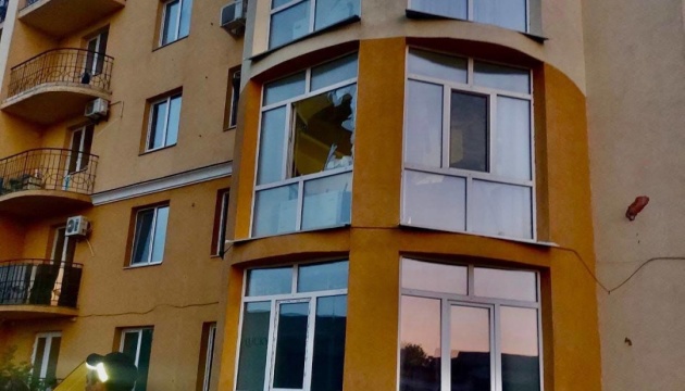 Атака дронів: на Київщині пʼятеро людей травмовані, пошкоджені 17 житлових об’єктів