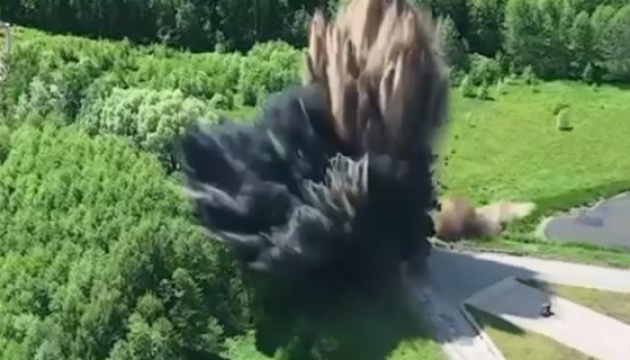 Russians blow up road on Ukraine's border with Belarus and Russia - SBGS