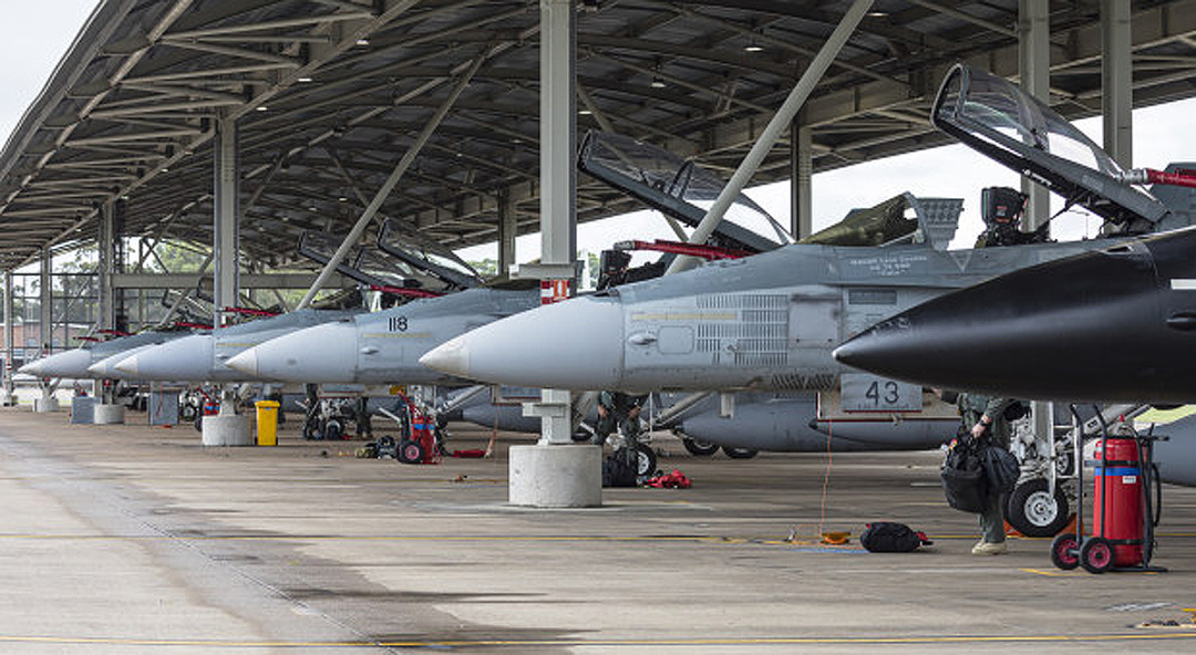 Списані F/A-18 на військовій базі Королівських повітряних сил Австралії поблизу Ньюкасла. Фото The Australian Financial Review
